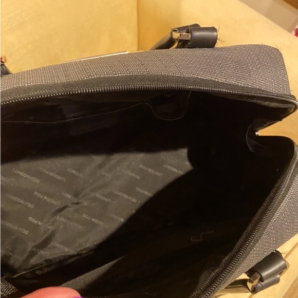 London Fog Travel Bag / Carry On - Picture 4 of 7